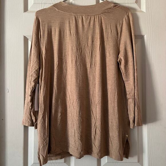 Liz Claiborne V- Neck Long Sleeve shirt with Gold Hardware- Size Small - Picture 6 of 6